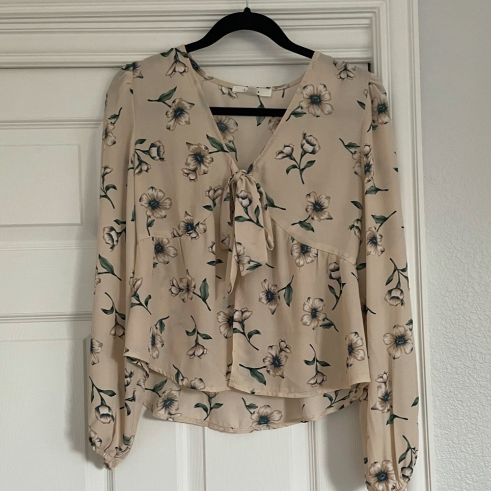 NWOT Lydelle Front Tie Top